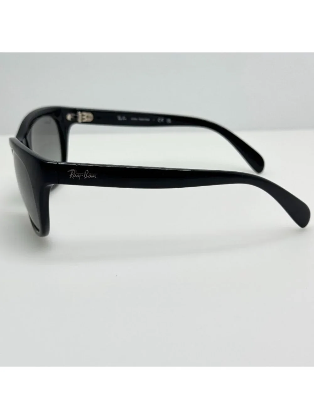 Ray Ban Sunglasses RB 4216 601/11 Brazil 56-20-135